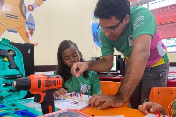 Criada para a realidade educacional brasileira, Codifica+ abrange 24 cidades de Goiás na primeira etapa