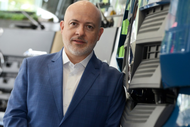 Leonardo Piccinini, presidente e CEO do Banco Mercedes-Benz e da Daimler Truck Locações e Serviços — Foto: Divulgação/Banco Mercedes-Benz