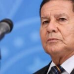 Celebrar golpe e outras 10 vezes em que Mourão menosprezou civilização