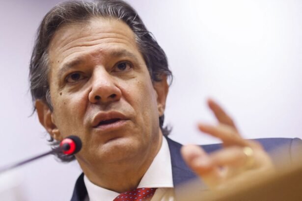 Haddad crê que IBGE vai revisar PIB de 2023 e projeta crescimento acima de 2,5% em 2024