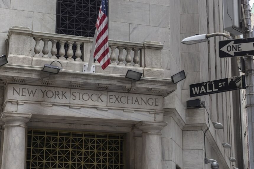 Fachada do prédio da bolsa de valores de Nova York (Nyse) — Foto: Victor J. Blue/ Bloomberg