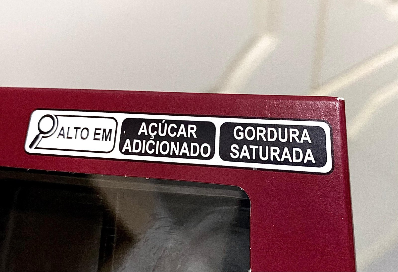 Rótulo usado nas embalagens de alimentos altos em açúcar adicionado