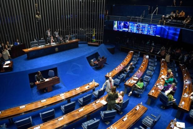 Comissão do Senado aprova projeto que fixa cotas de conteúdo nacional em streaming; texto vai à Câmara