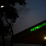 Petrobras fecha em alta de 0,58%, com troca de CEO e dividendos no radar